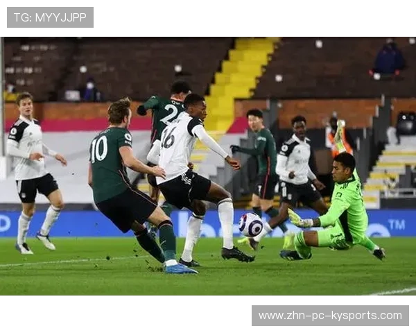 凯恩禁区内完成抢点