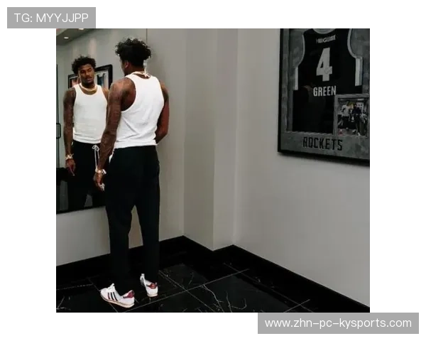 火箭队最新训练照:杰伦格林肌肉疯长 火箭队最新训练照:杰伦格林肌肉疯长